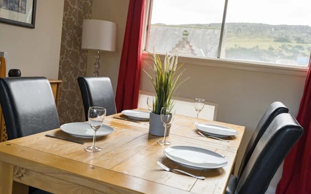 Royal Mile 2BR Apartment Private Balcony
