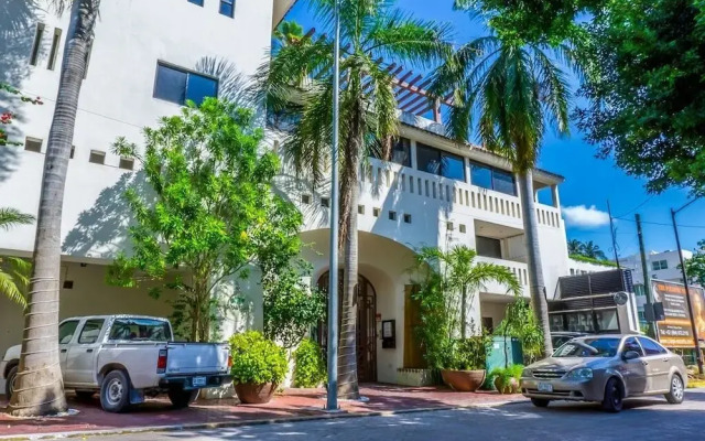 Royal Palms 3 1 Bedroom Condo by RedAwning