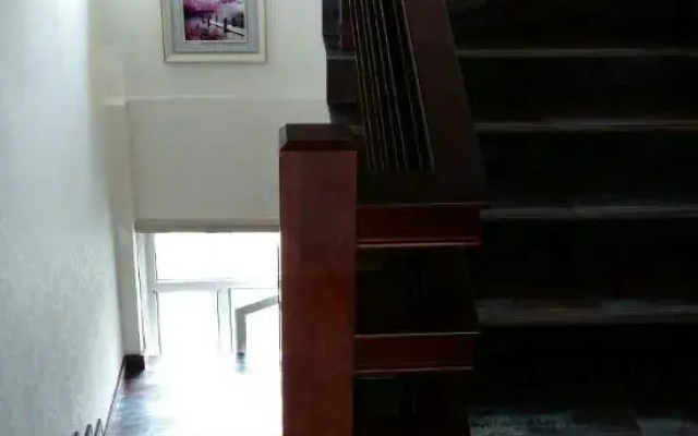Tianfu Hotel (Yichun Lindu Wood Sculpture Park)