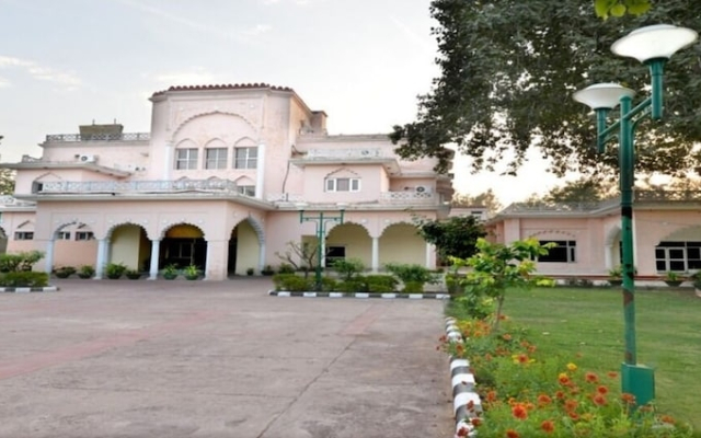 Baya Tourist Resort