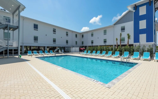 The J Hotel Dunedin Clearwater, an Ascend Collection Hotel