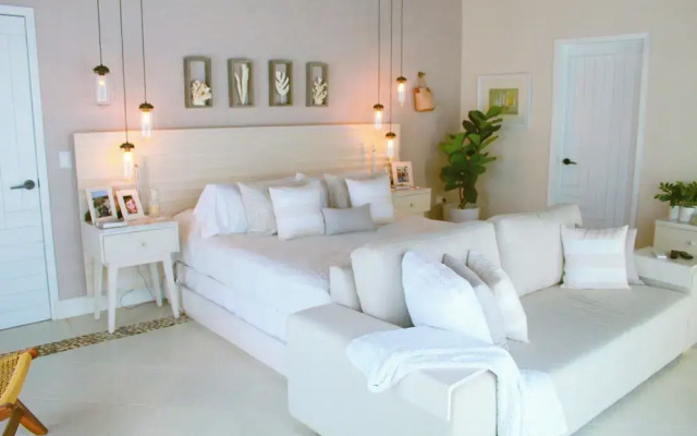 Esciros Luxury Villa