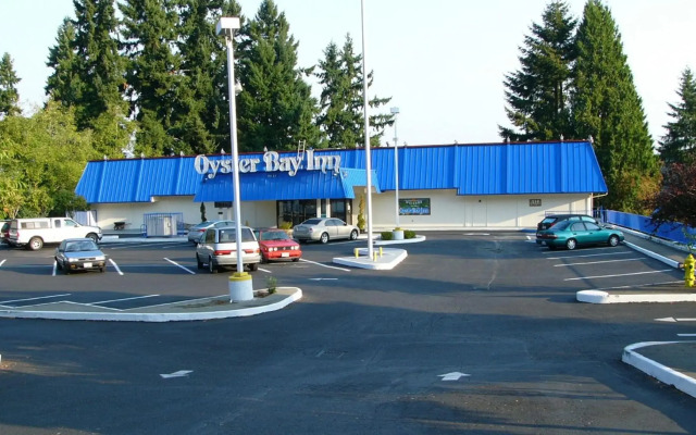 Oyster Bay Inn & Suites