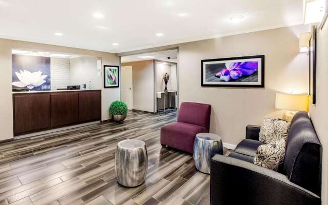 La Quinta Inn & Suites by Wyndham Houston Baytown East