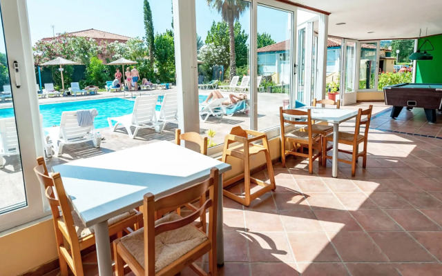 Koulouris Beach Hotel