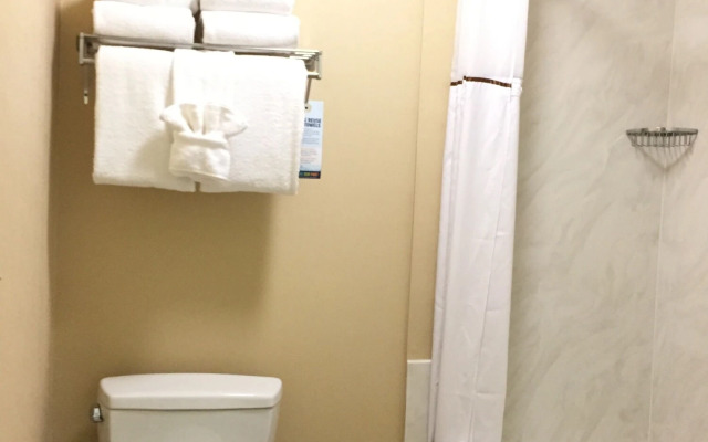 Anaheim Camelot Inn & Suites
