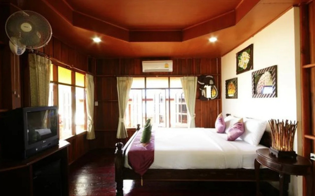 Tharathip Resort