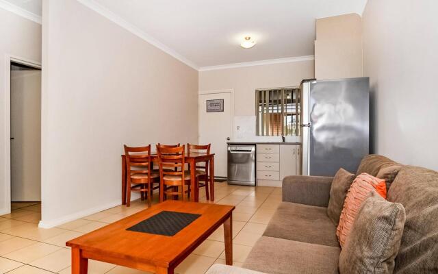 Collie Heights Motel Apartments