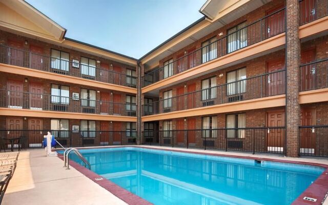 Baymont Inn & Suites Goodlettsville