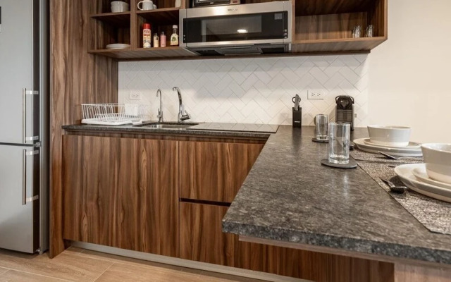 Casai Roma 1BR Chic PH
