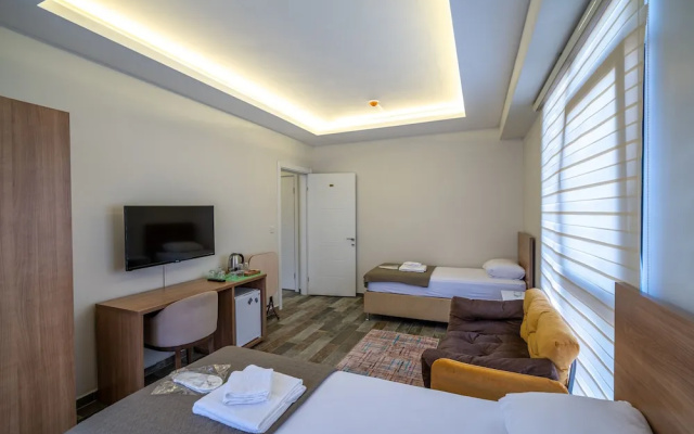 Sist 34 Suit Hotel