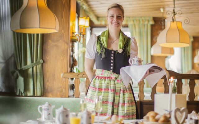 Kaisers Tanne - Premium Alles Inklusive Hotel