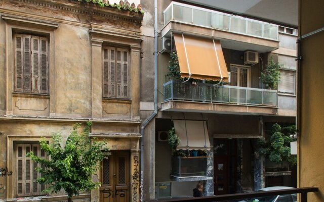 Urban Luxury homm Studio in Piraeus