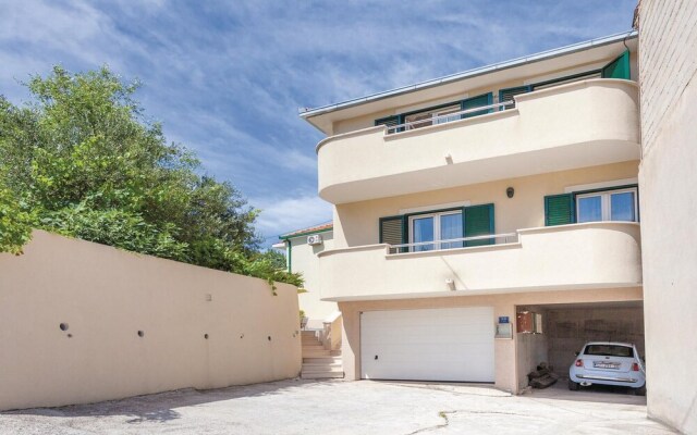 Beautiful Home in Trogir With Wifi and 3 Bedrooms
