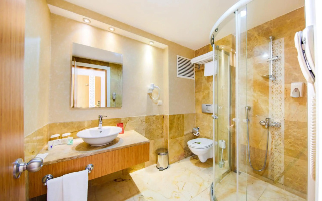 Horus Paradise Luxury Resort & Club