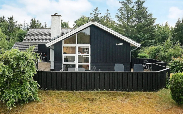 6 Person Holiday Home in Hals