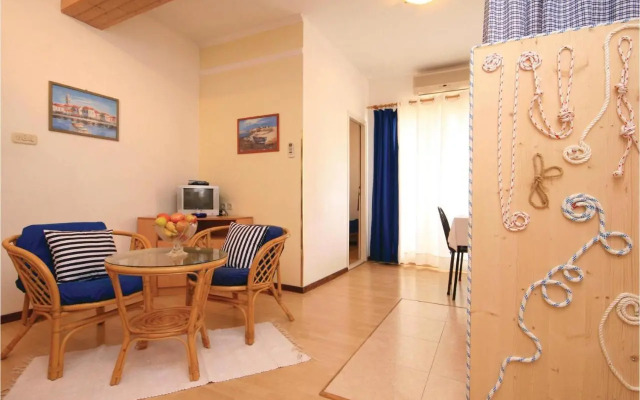 Holiday home Brodarica 2