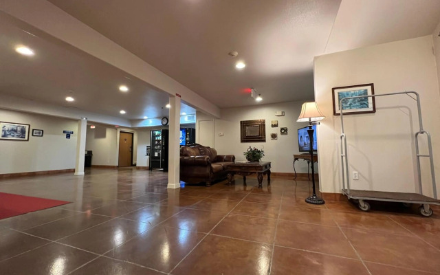 Americas Best Value Inn & Suites Ada