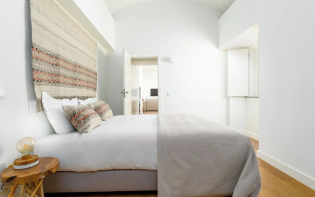 limehome Evora Largo dos Penedos