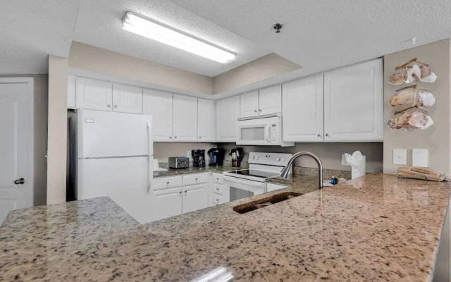 Breathtaking 2BR w Oceanview