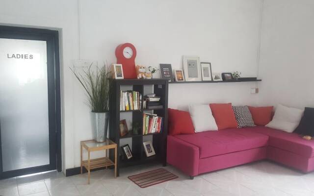 Houselet Hostel