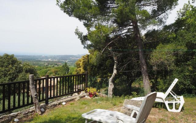 Provencal holiday home with private terrace, Bédoin