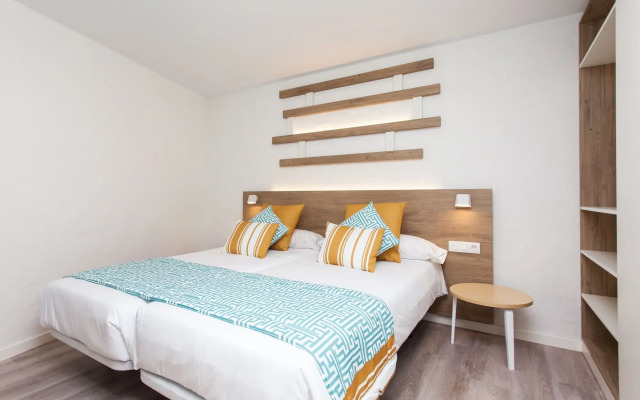 R2 Maryvent Beach Apartaments