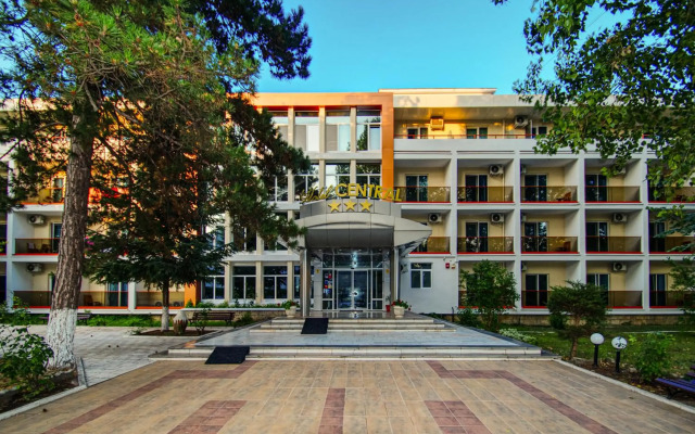 Central Mamaia