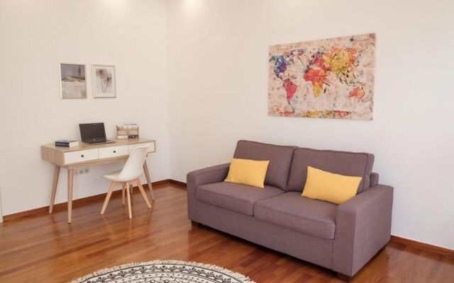 Spacious Modern 3BD Apartment