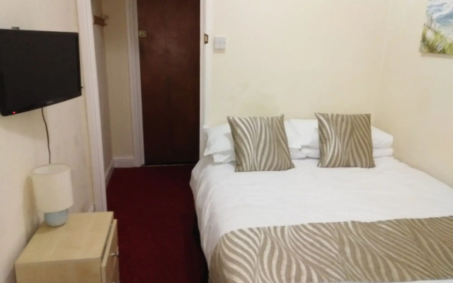 Tuxford House Hotel