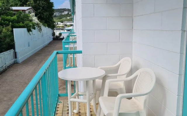 Emthree Seaside Apartments