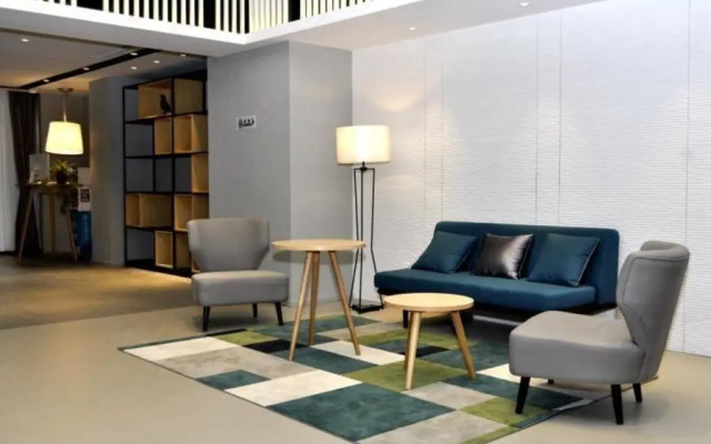 Homeinn Selected Hotel (Shanghai Sinan Road)