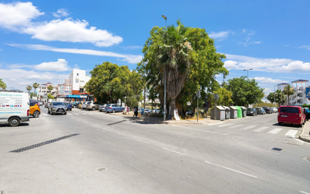 Snug holiday home in Villamartin with garden