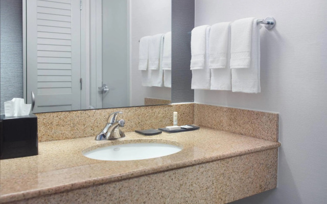 Courtyard by Marriott Raleigh Midtown