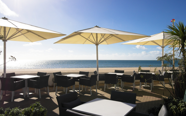 Sandbanks Hotel