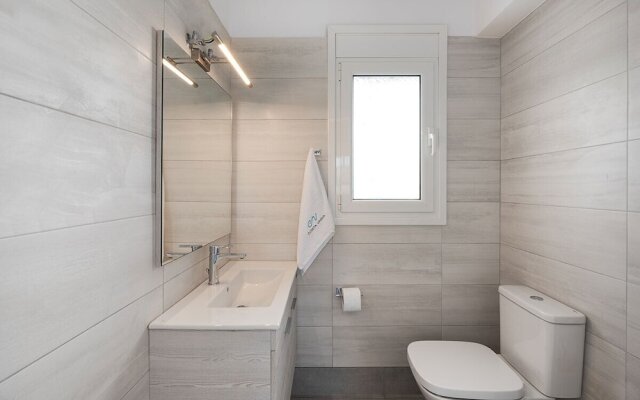 Costa Vasia Suites & Apartments