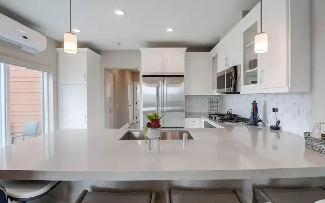 Santa Barbara Loft