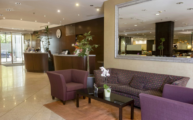 Lions Garden Hotel