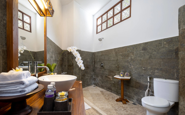 Swan Paradise A Pramana Experience