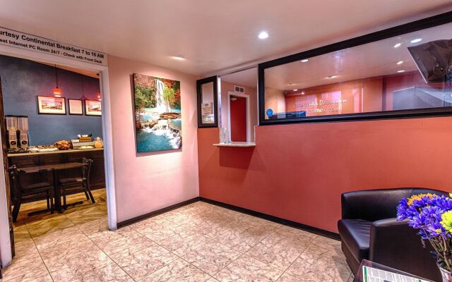 Travelodge by Wyndham Phoenix Downtown