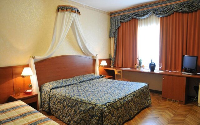 Excelsior Palace