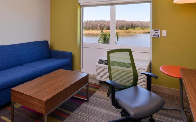 Holiday Inn Express & Suites Trinity