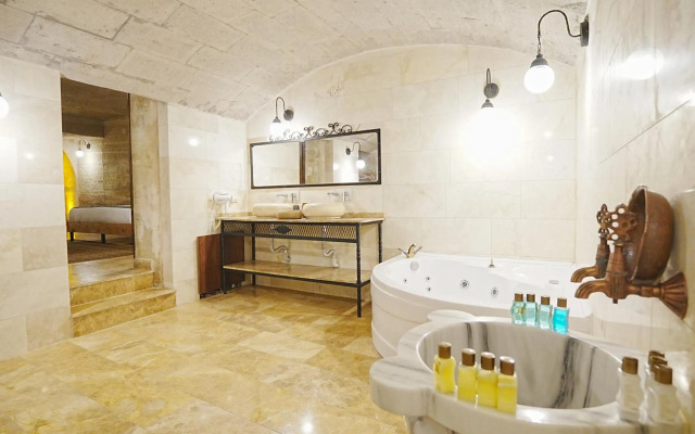 Kayra Cave Suites