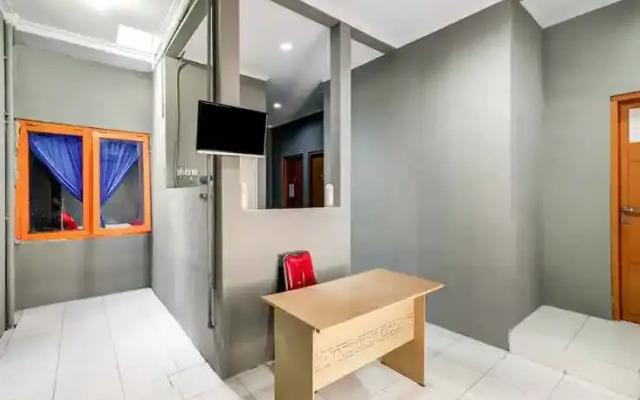 OYO Life 91239 Kost Rosandy House Yogyakarta