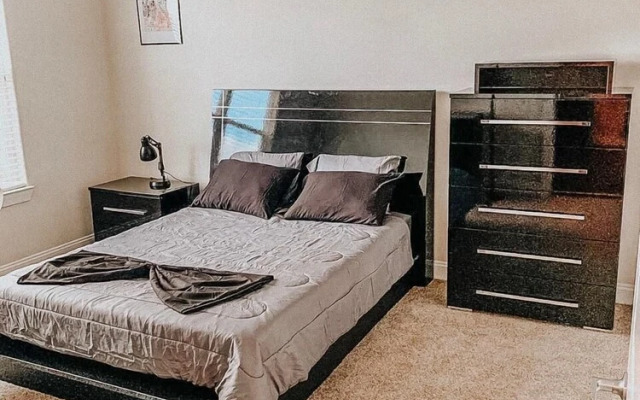 Cozy Apartments at Universal by Zodik