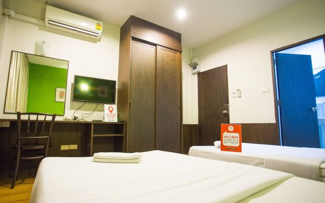 Nida Rooms Phra Khanong 2163 Place