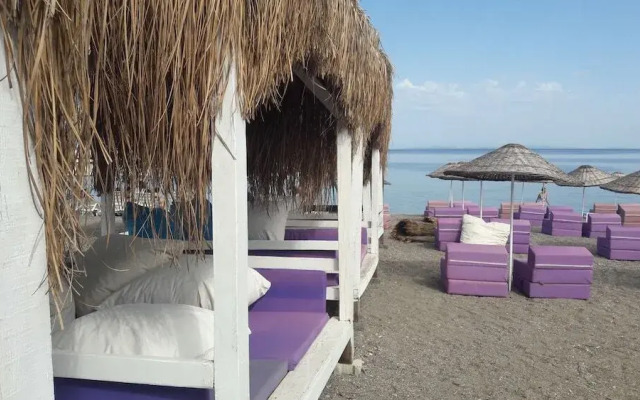 Ekinoks Beach Bungalow