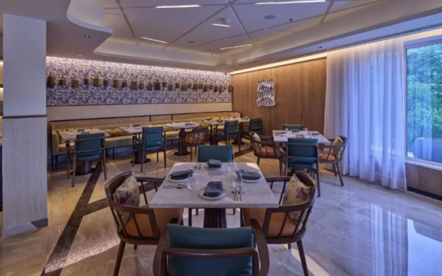 ICONIQA Hotel, Mumbai International Airport