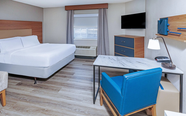 Candlewood Suites Topeka West by IHG