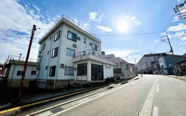 Yuzawa House